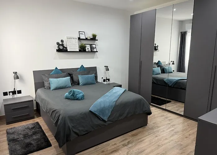 Urban Design 3 Bedroom Apt Main Bedroom