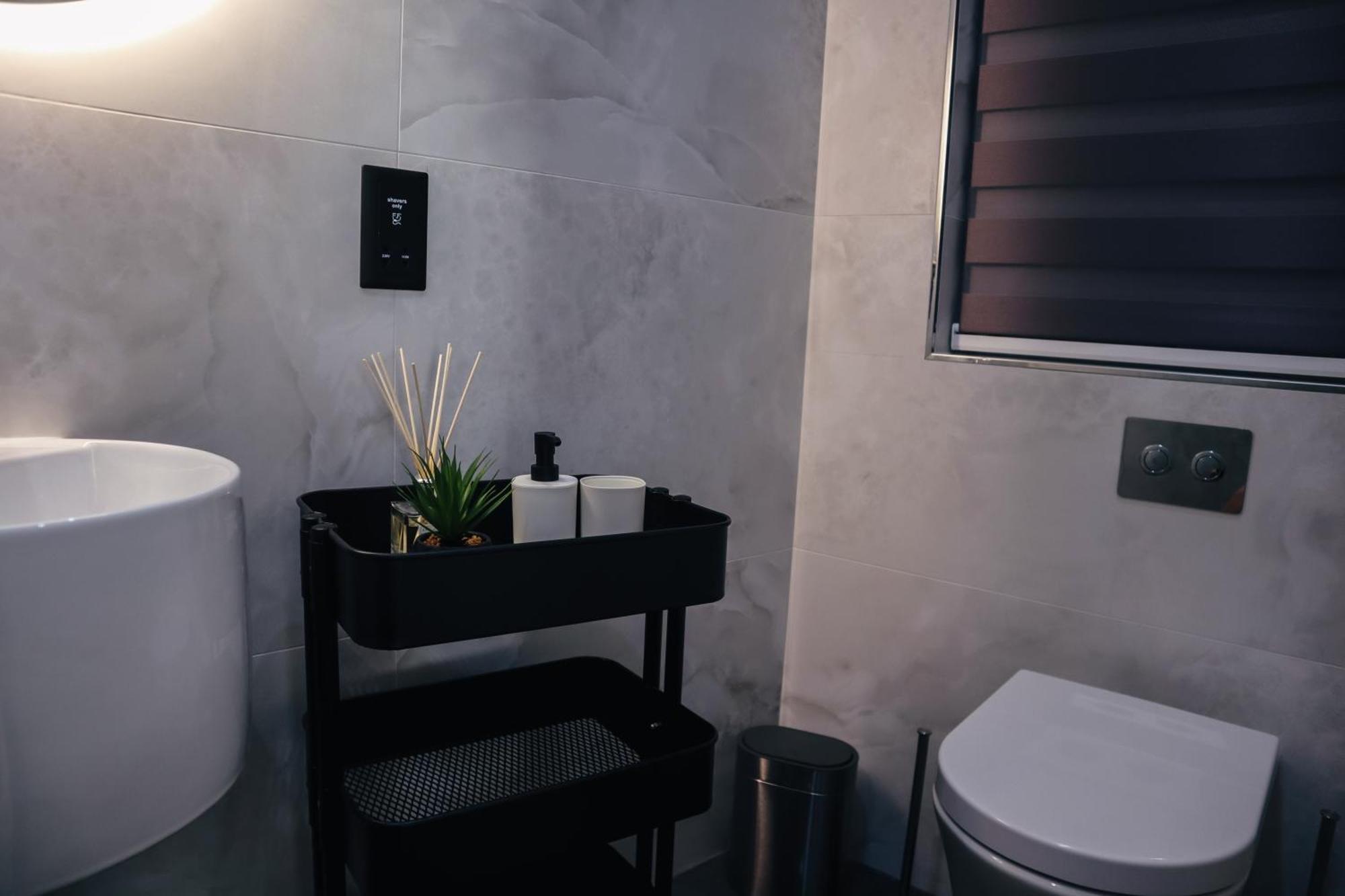 Homestay Urban Design 3 Bedroom Main Bedroom *