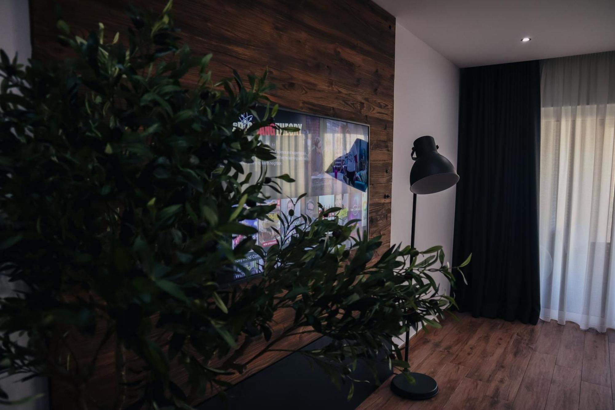 Urban Design 3 Bedroom Main Bedroom Homestay *
