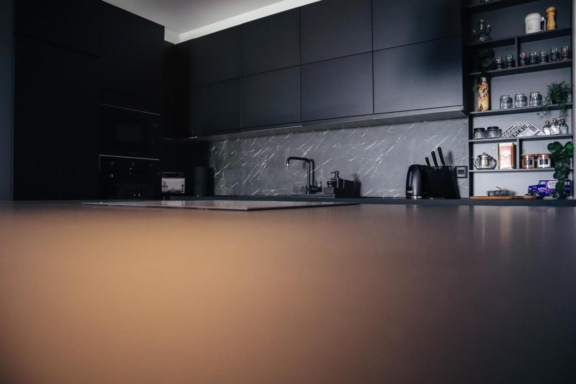 Urban Design 3 Bedroom Main Bedroom Проживание в семье *
