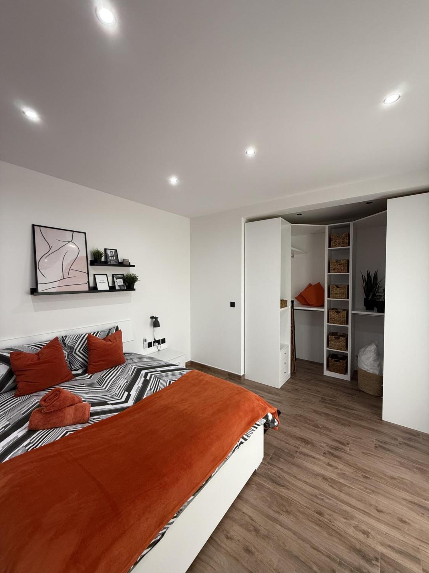 Urban Design 3 Bedroom Main Bedroom *